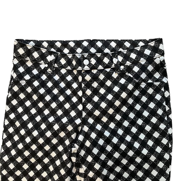 NWT, HUE Gingham Ultra Soft Denim Jean Capri Leggings Raw Hem, Sz L - Picture 6 of 14